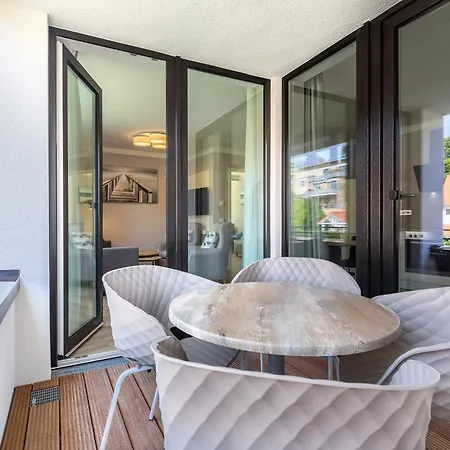 Deluxe-suite 1-02 Mit Ost-loggia Und Schoenem Gartenblick Apartament Lubeka