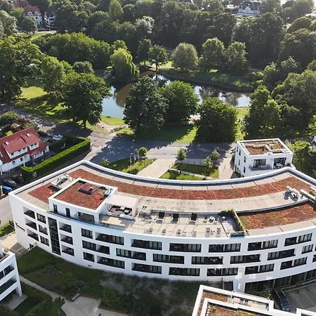 Apartament Deluxe-suite 1-02 Mit Ost-loggia Und Schoenem Gartenblick Lubeka