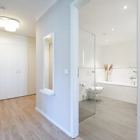Luxussuite 1 02 Mit Ost-loggia Und Schönem Gartenblick Lübeck