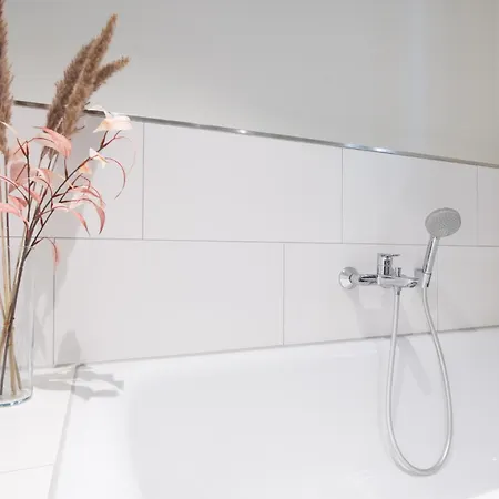 Luxussuite 1 02 Mit Ost-loggia Und Schönem Gartenblick *