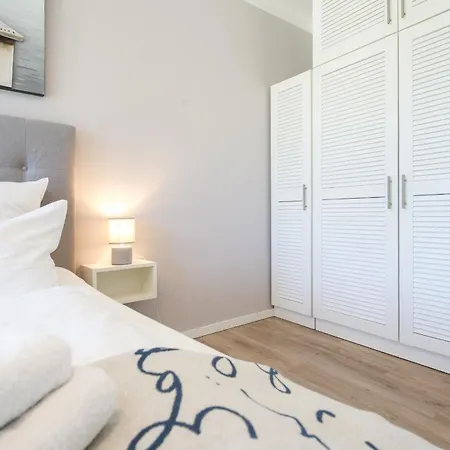 Luxussuite 1 02 Mit Ost-loggia Und Schönem Gartenblick Apartment Lübeck