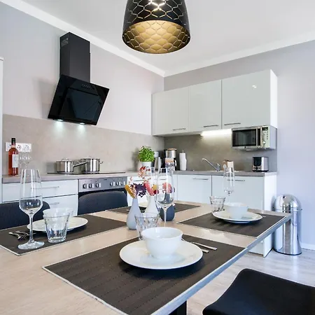 Luxussuite 1 02 Mit Ost-loggia Und Schönem Gartenblick Apartment *