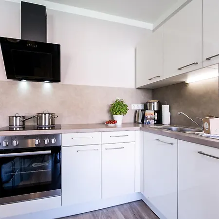 Apartment Luxussuite 1 02 Mit Ost-loggia Und Schönem Gartenblick Lübeck